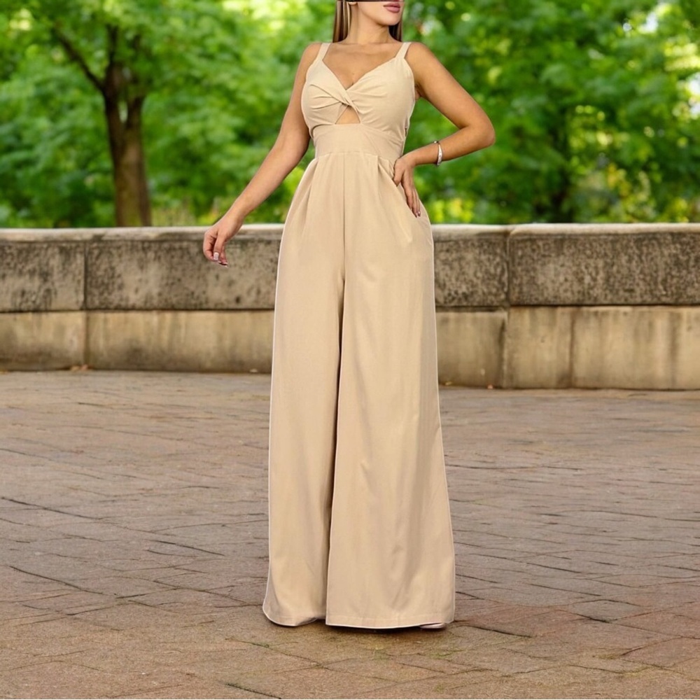Colombian long beige bodysuit wide leg sleeveless v-neck size m - Picture 1 of 14